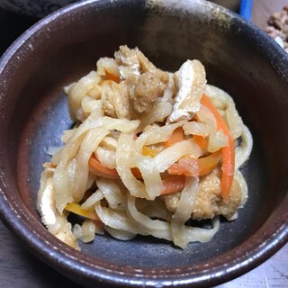 味の染みた油揚げも美味しい、切り干し大根